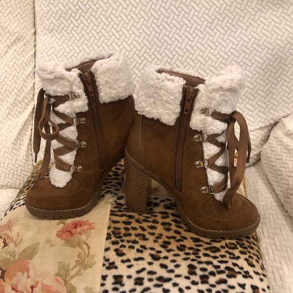 BCBG Generation Brown Suede Paloma booties faux fur 5.5 new! - Picture 3 of 7